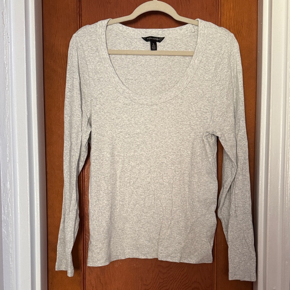 Banana Republic Heather Gray Long Sleeve Tee